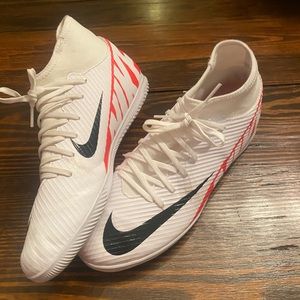 Men’s Nike Indoor soccer cleats size 8.5